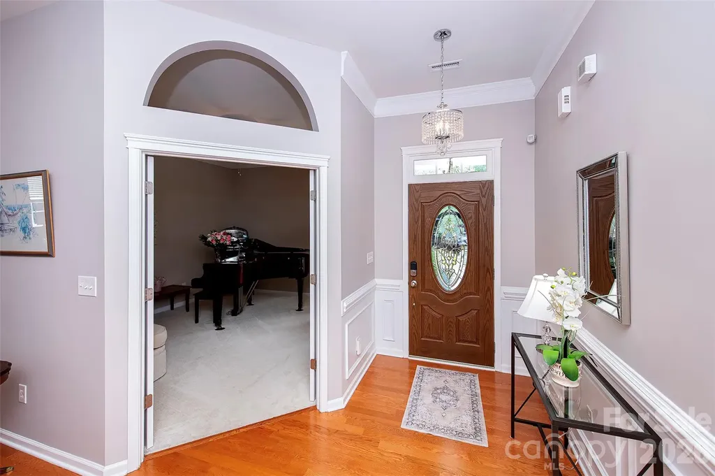 6103 Breckfield Court Charlotte NC 28278