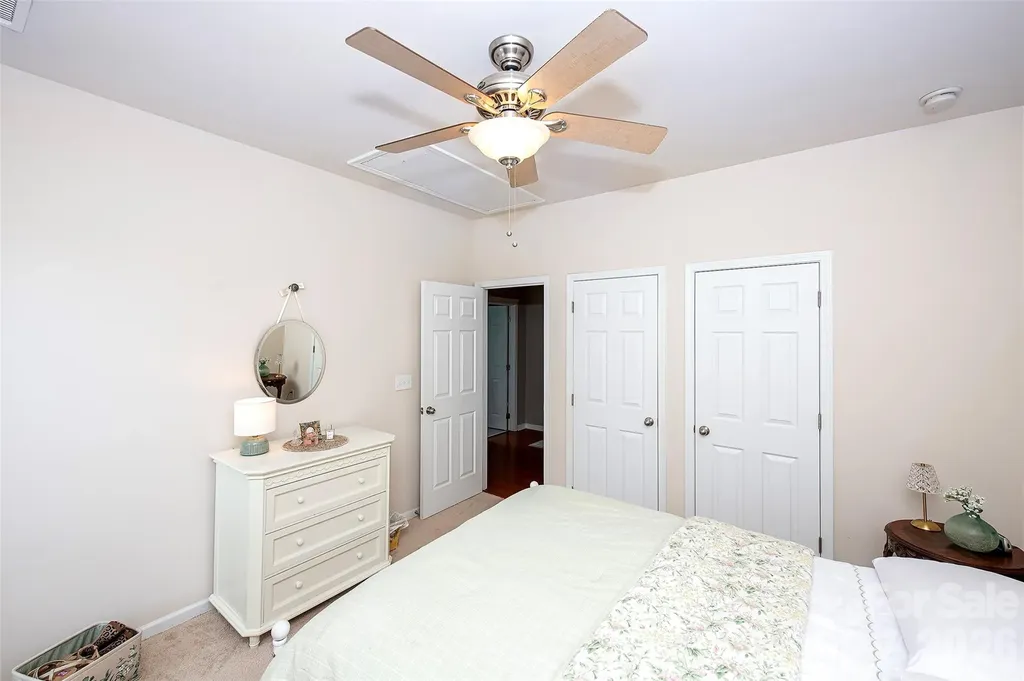 6103 Breckfield Court Charlotte NC 28278