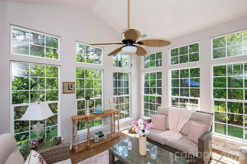 6103 Breckfield Court Charlotte NC 28278