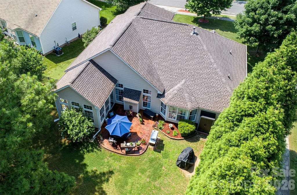 6103 Breckfield Court Charlotte NC 28278