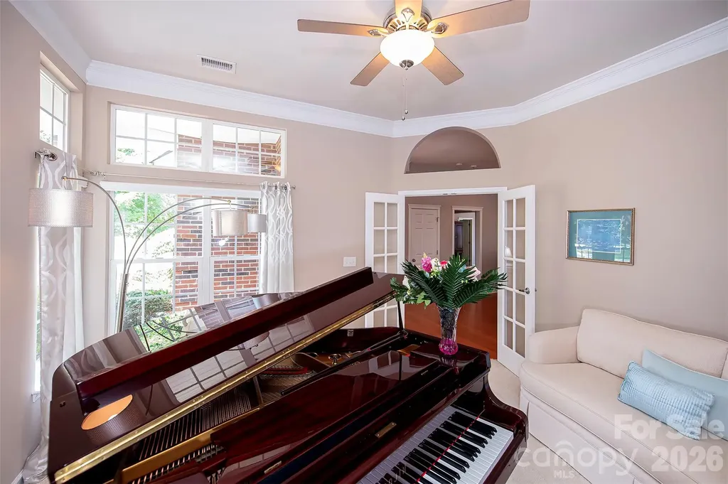 6103 Breckfield Court Charlotte NC 28278