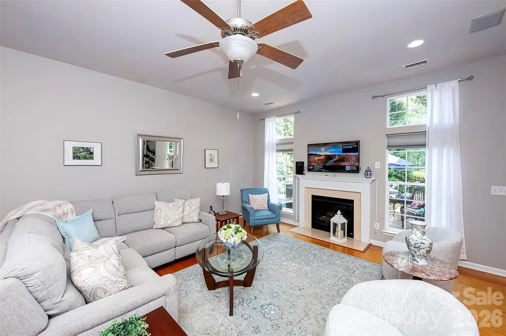 6103 Breckfield Court Charlotte NC 28278