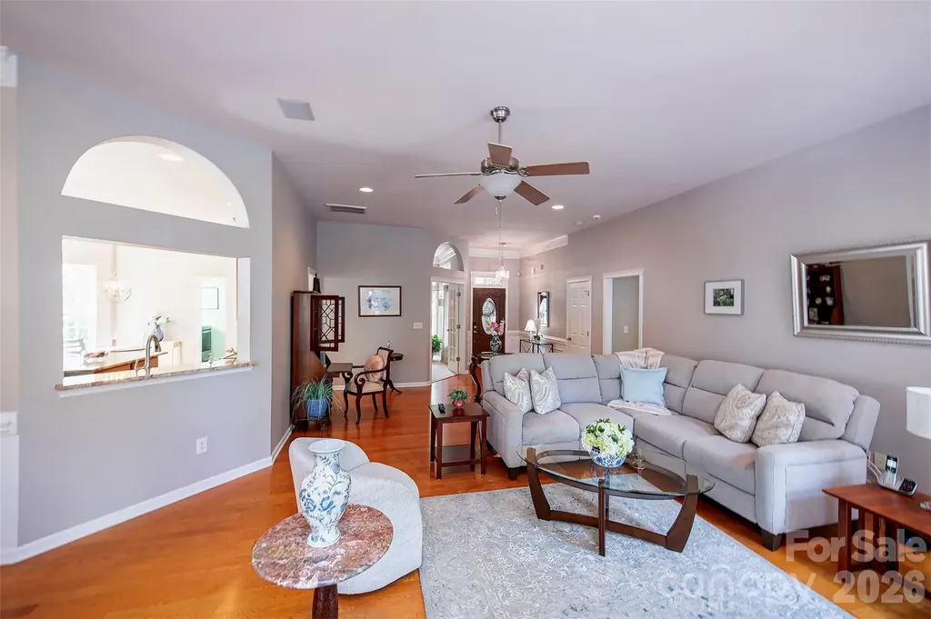 6103 Breckfield Court Charlotte NC 28278