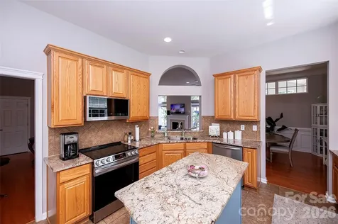 6103 Breckfield Court Charlotte NC 28278
