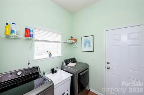 6103 Breckfield Court Charlotte NC 28278