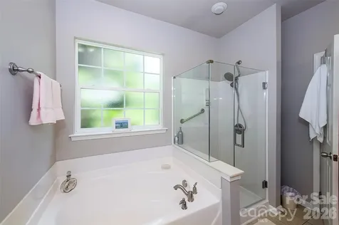 6103 Breckfield Court Charlotte NC 28278