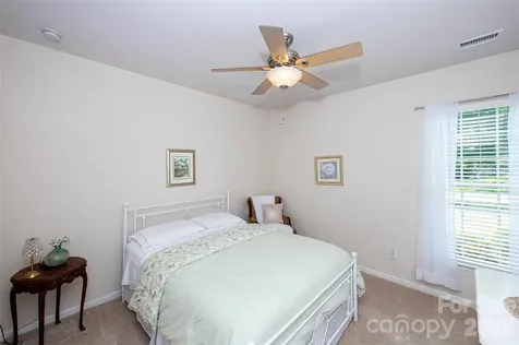 6103 Breckfield Court Charlotte NC 28278