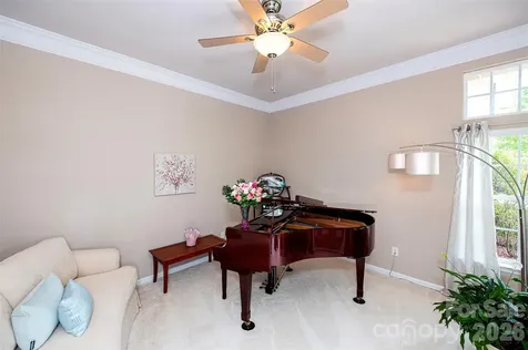 6103 Breckfield Court Charlotte NC 28278