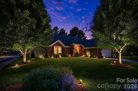 6103 Breckfield Court Charlotte NC 28278