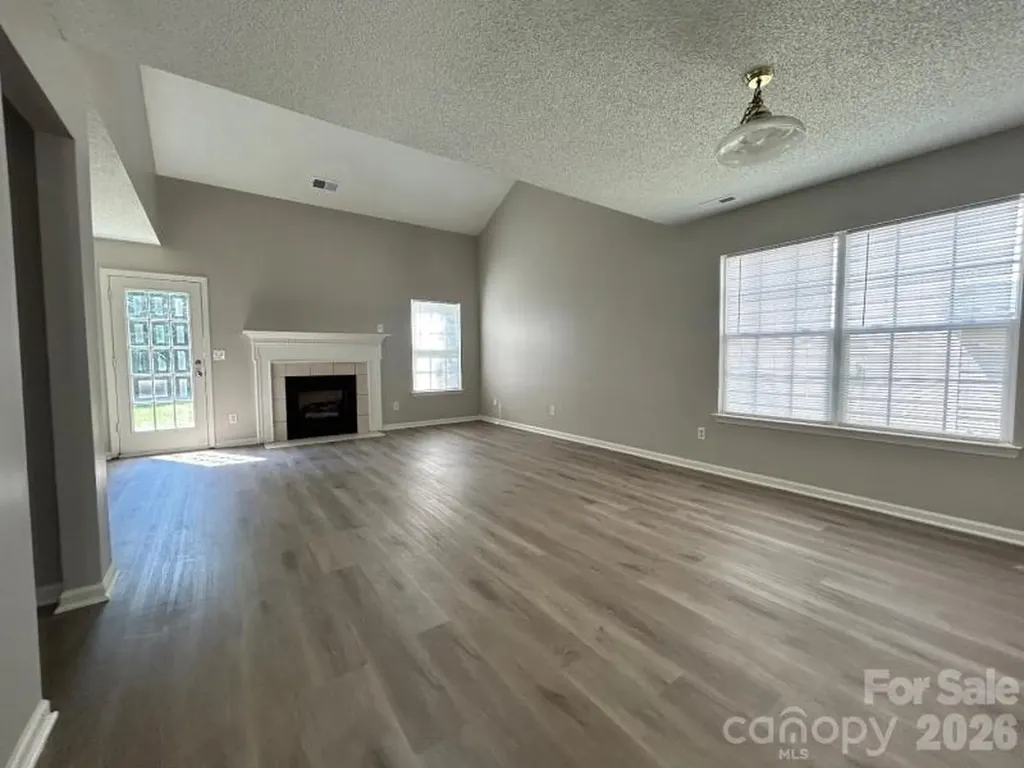 821 Lakehill Road Charlotte NC 28214