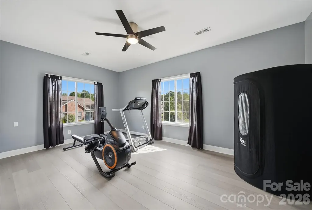 1360 Sweetbriar Lane Hickory NC 28602