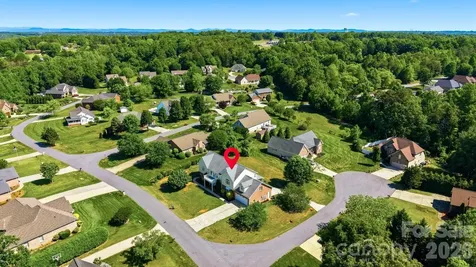 1360 Sweetbriar Lane Hickory NC 28602