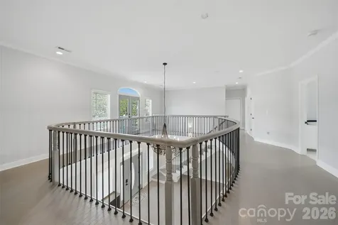 1360 Sweetbriar Lane Hickory NC 28602
