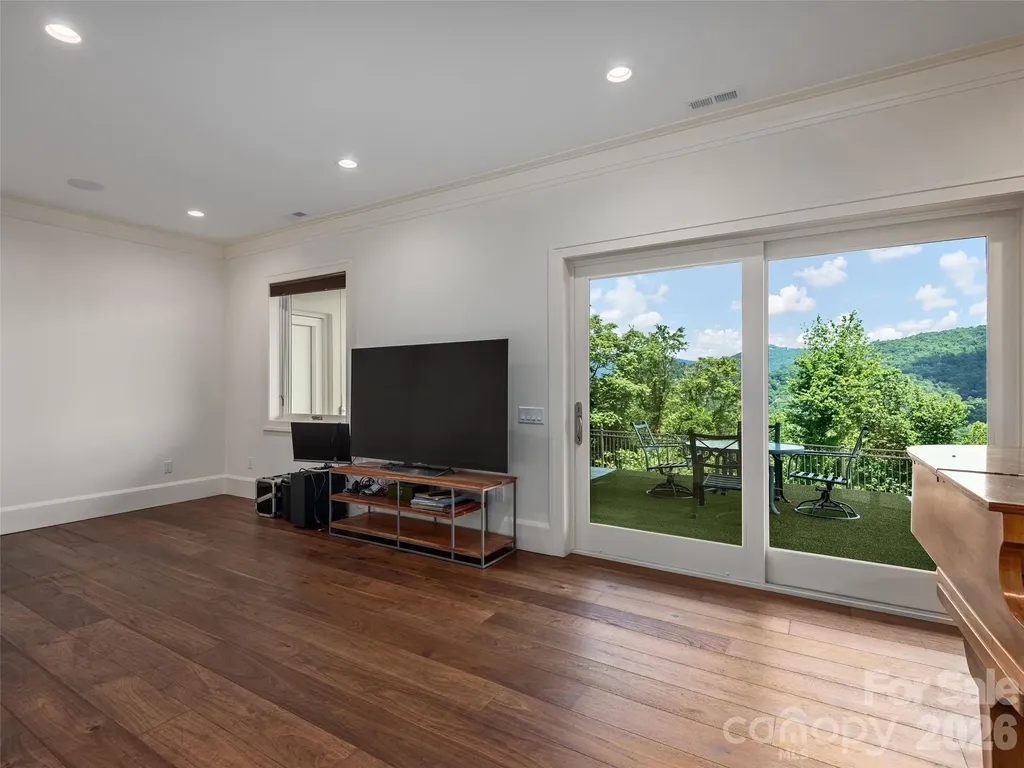 95 Horizon Hill Road Asheville NC 28804