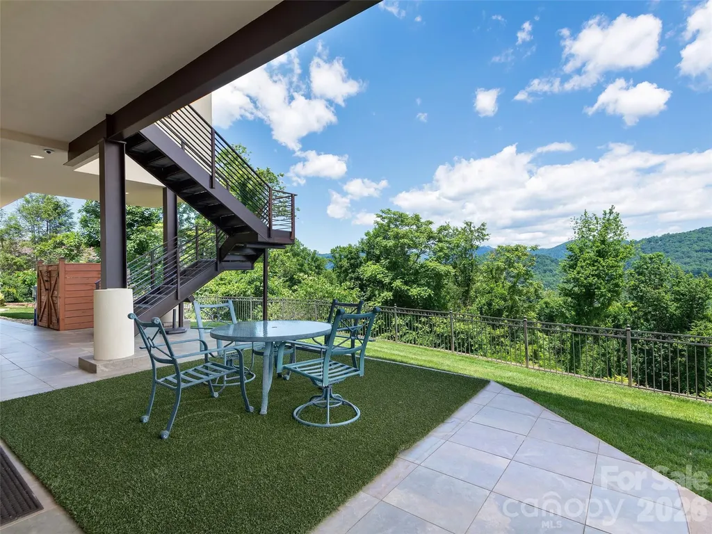 95 Horizon Hill Road Asheville NC 28804
