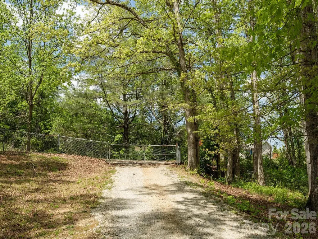 285 Mount Gilead Church Road Mills River NC 28759