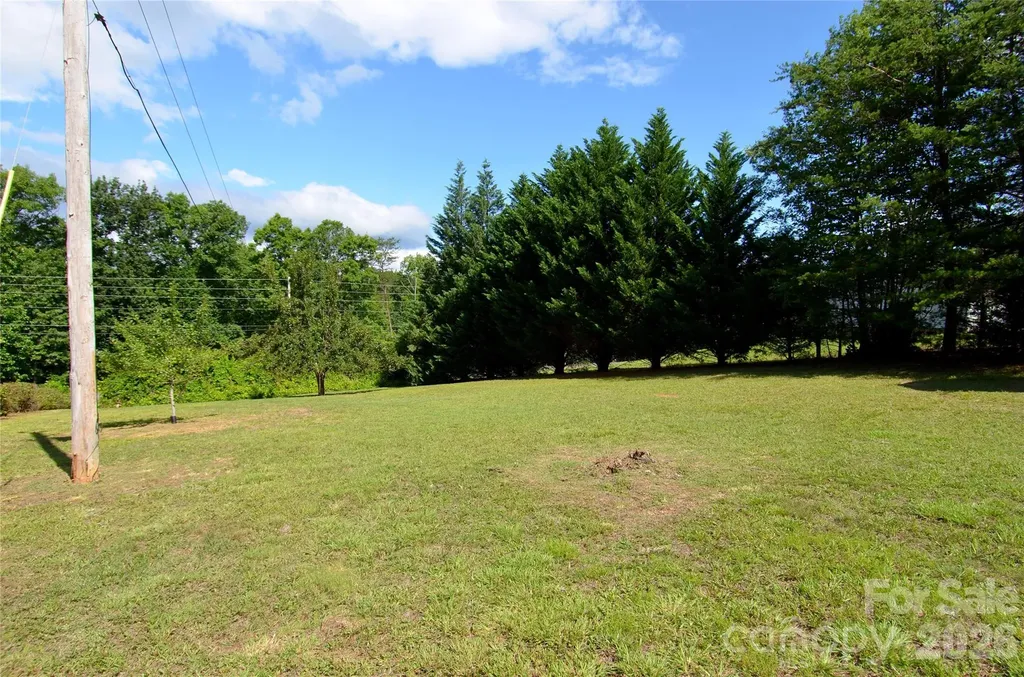 848 Deer Park Road Nebo NC 28761