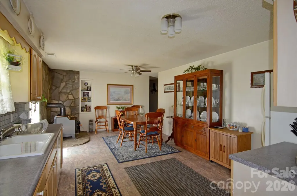 848 Deer Park Road Nebo NC 28761