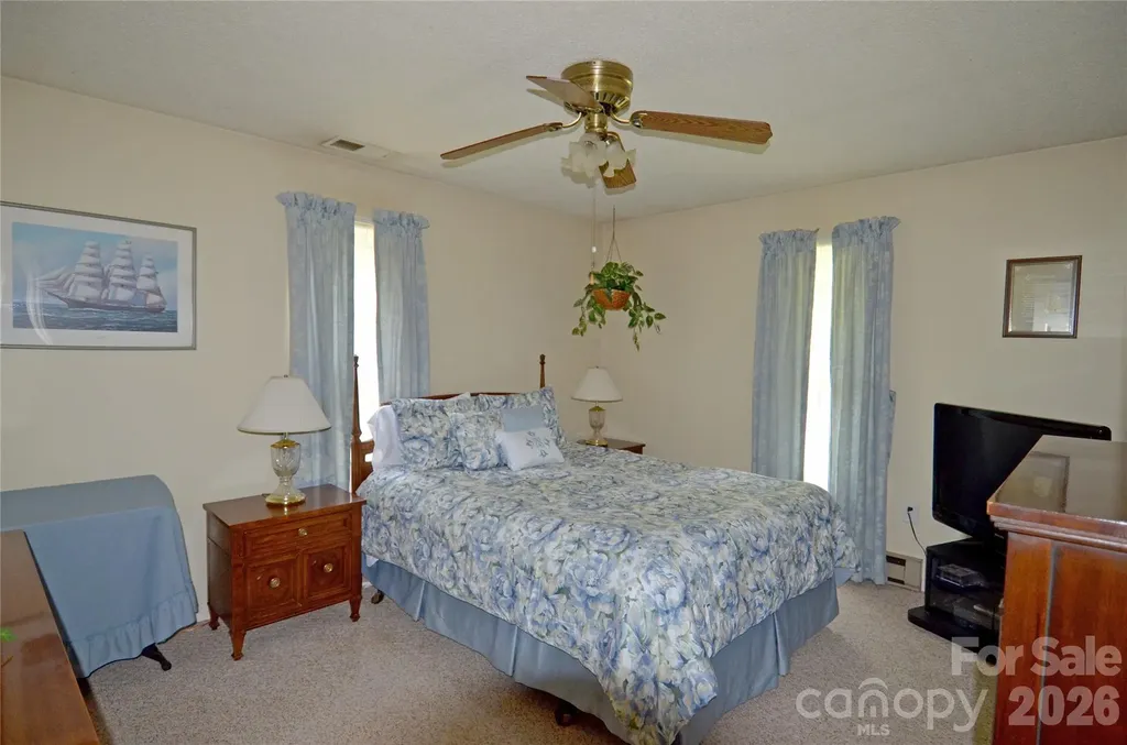 848 Deer Park Road Nebo NC 28761