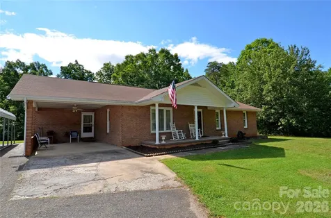 848 Deer Park Road Nebo NC 28761