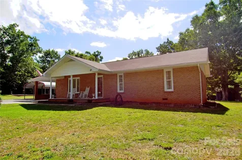 848 Deer Park Road Nebo NC 28761