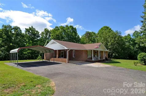 848 Deer Park Road Nebo NC 28761