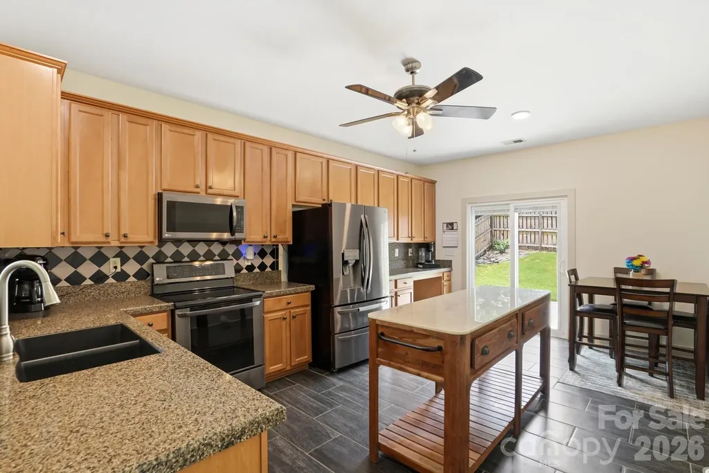 2211 Savannah Hills Drive Matthews NC 28105