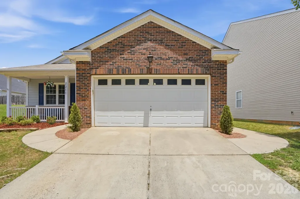 2211 Savannah Hills Drive Matthews NC 28105