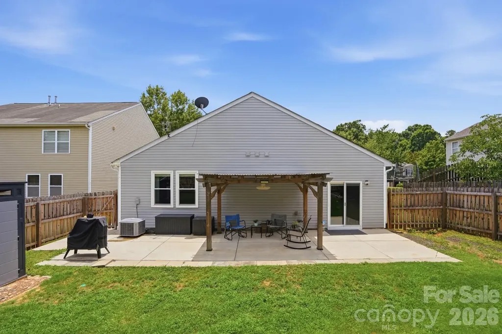 2211 Savannah Hills Drive Matthews NC 28105
