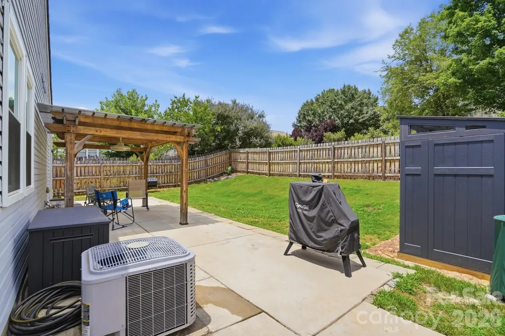 2211 Savannah Hills Drive Matthews NC 28105