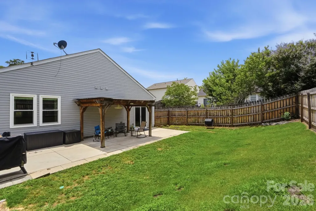 2211 Savannah Hills Drive Matthews NC 28105
