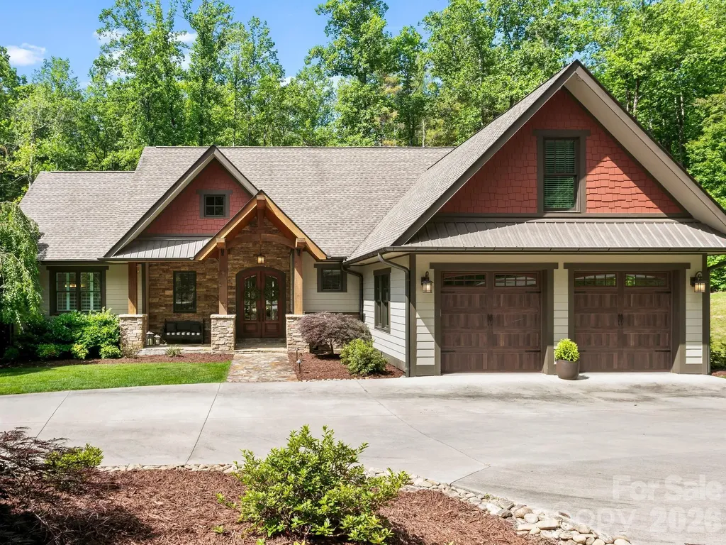 80 Highlander Falls Way Zirconia NC 28790