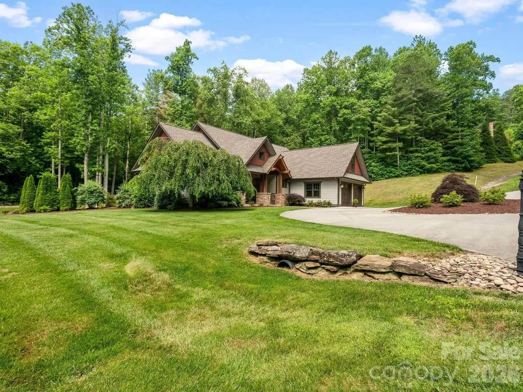 80 Highlander Falls Way Zirconia NC 28790