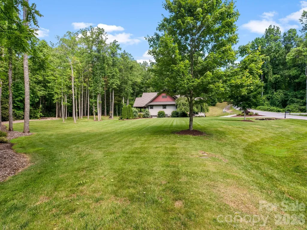 80 Highlander Falls Way Zirconia NC 28790