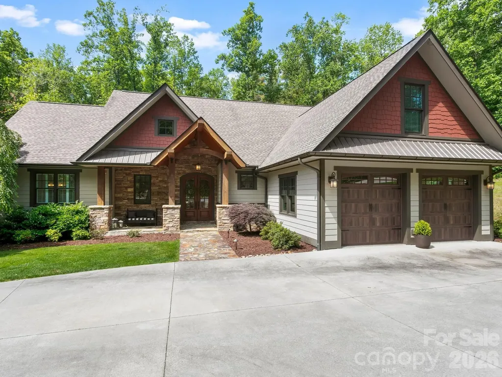 80 Highlander Falls Way Zirconia NC 28790