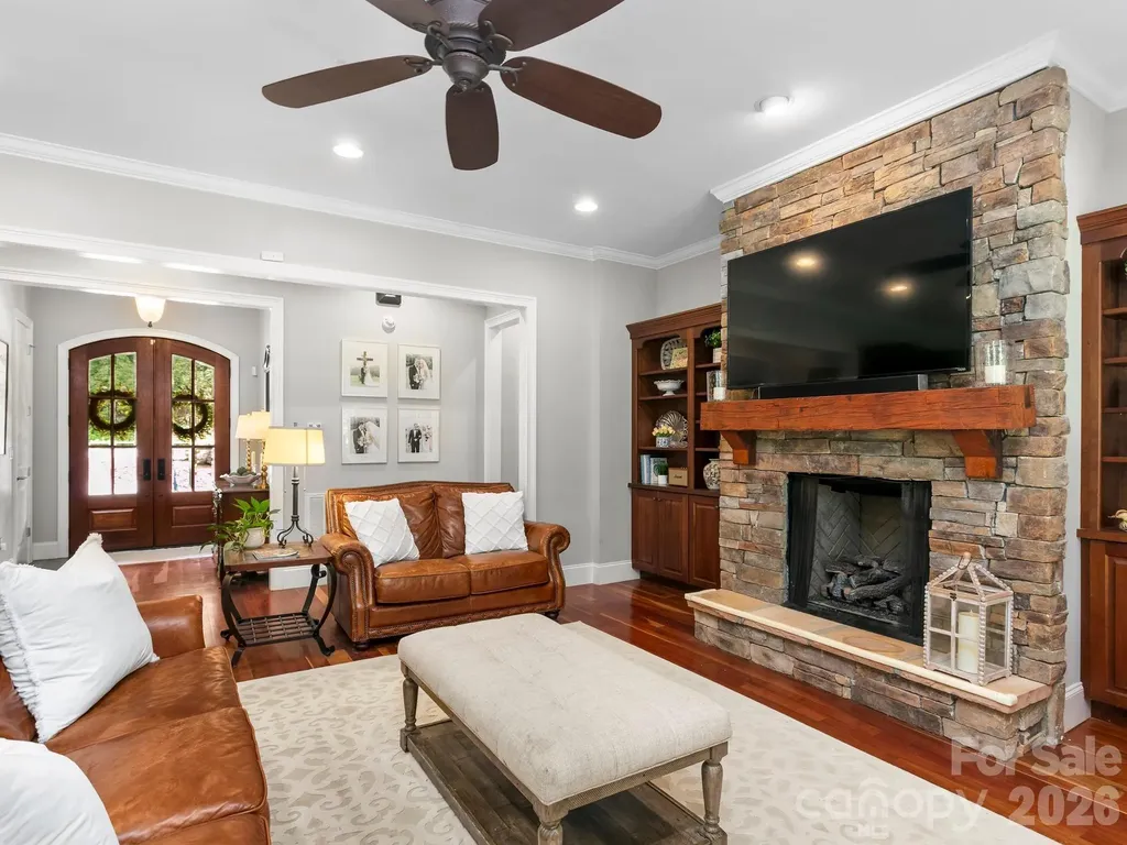 80 Highlander Falls Way Zirconia NC 28790