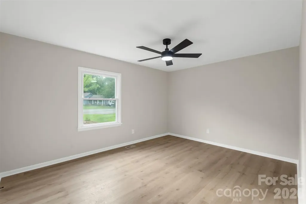 711 King Arthur Drive Gastonia NC 28056