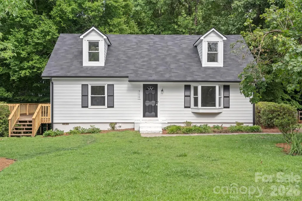711 King Arthur Drive Gastonia NC 28056