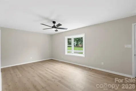 711 King Arthur Drive Gastonia NC 28056