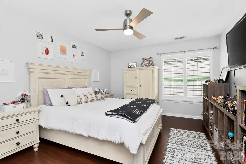 5422 Harris Cove Drive Charlotte NC 28269