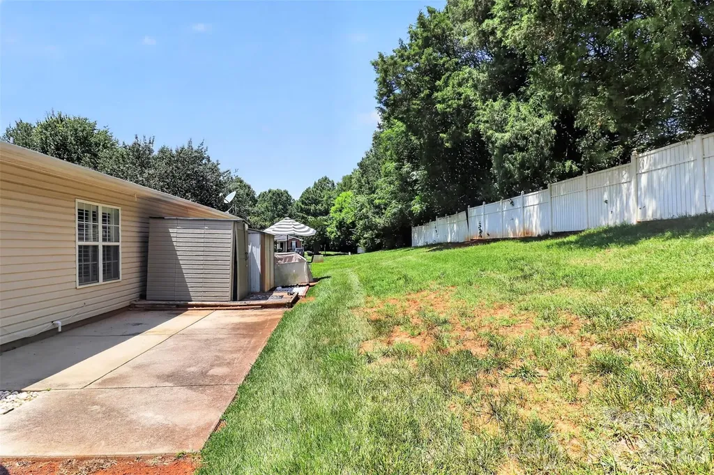 5422 Harris Cove Drive Charlotte NC 28269