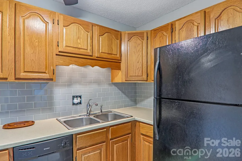 647 Town Mountain Road Asheville NC 28804