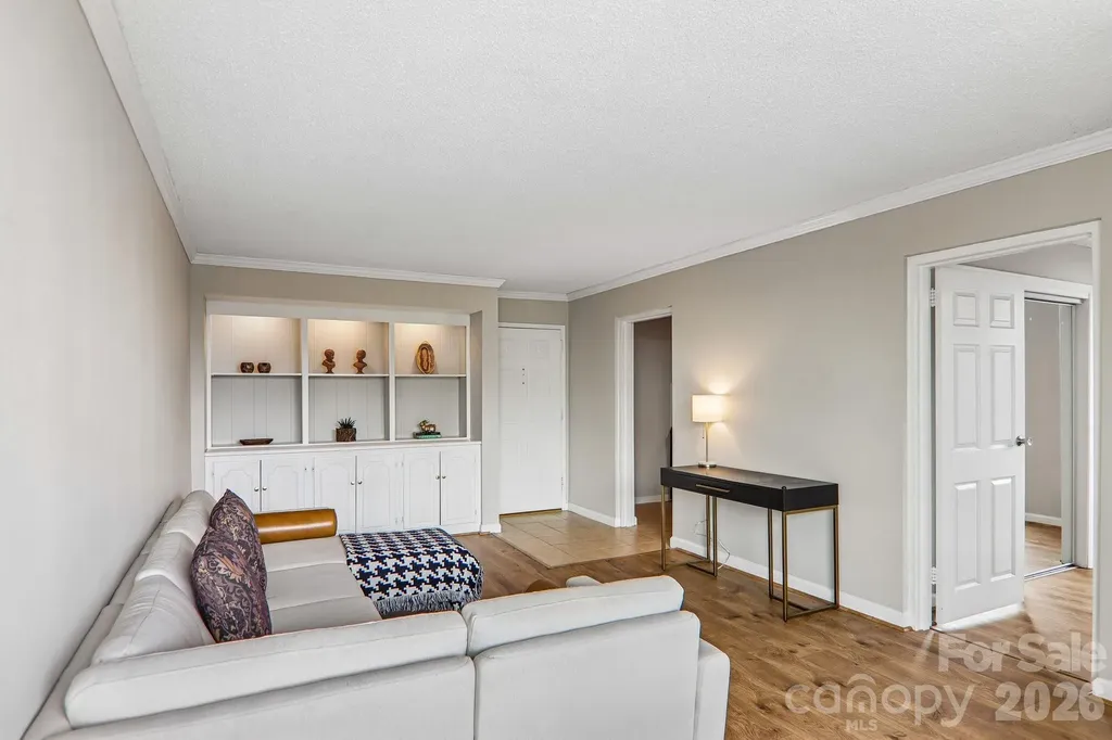 647 Town Mountain Road Asheville NC 28804