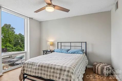 647 Town Mountain Road Asheville NC 28804