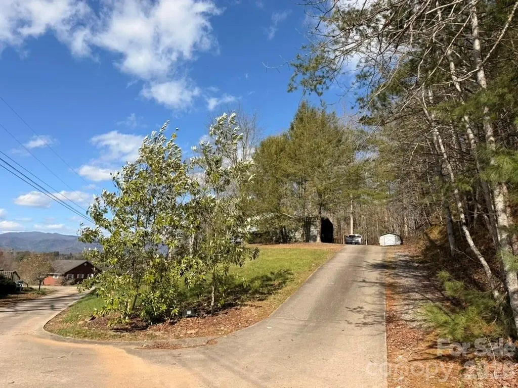 281 Cherrywood Circle Hayesville NC 28904