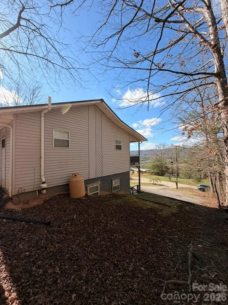 281 Cherrywood Circle Hayesville NC 28904
