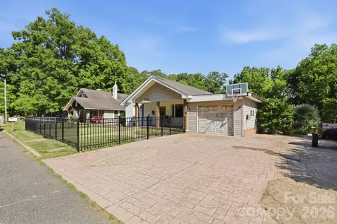 200 Feimster Street Statesville NC 28677