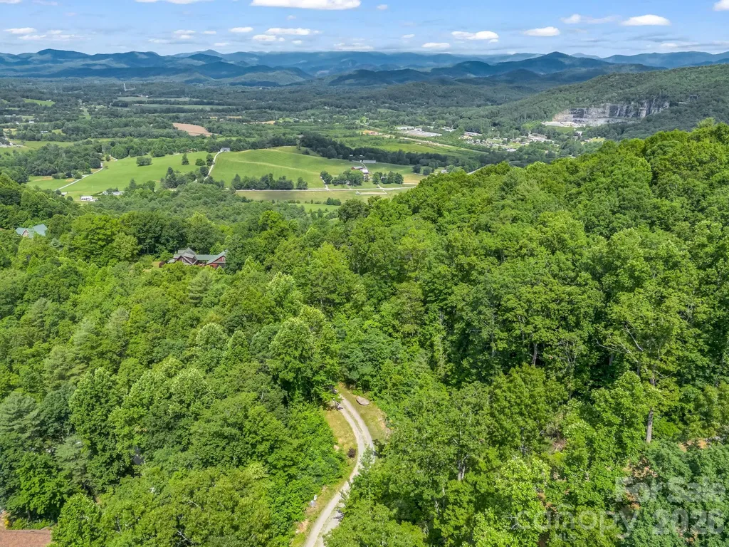 263 Parkway View Lane Penrose NC 28766