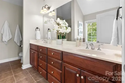 5649 Old Town Lane Gastonia NC 28056
