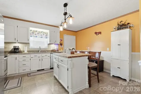 189 Chestnut Grove Road Statesville NC 28625